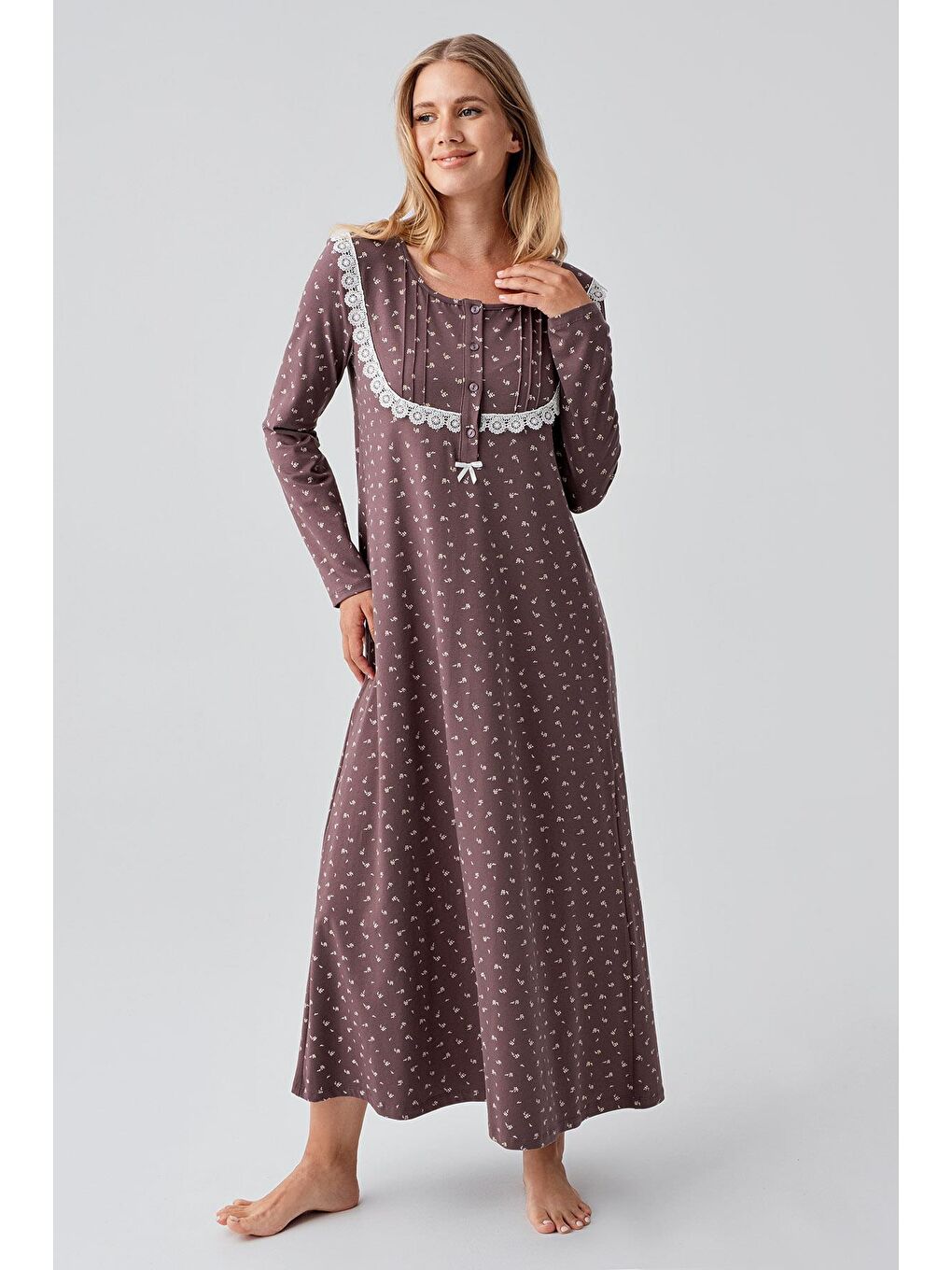 Kahverengi Uzun Kollu Desenli Düğmeli Esnek Pamuklu Gecelik 18101