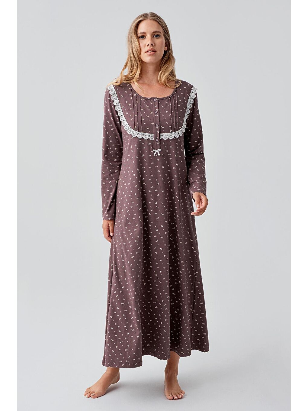 Kahverengi Uzun Kollu Desenli Düğmeli Esnek Pamuklu Gecelik 18101-1