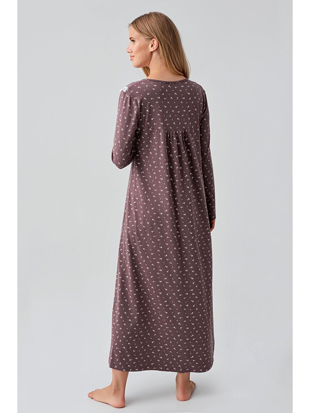 Kahverengi Uzun Kollu Desenli Düğmeli Esnek Pamuklu Gecelik 18101-2