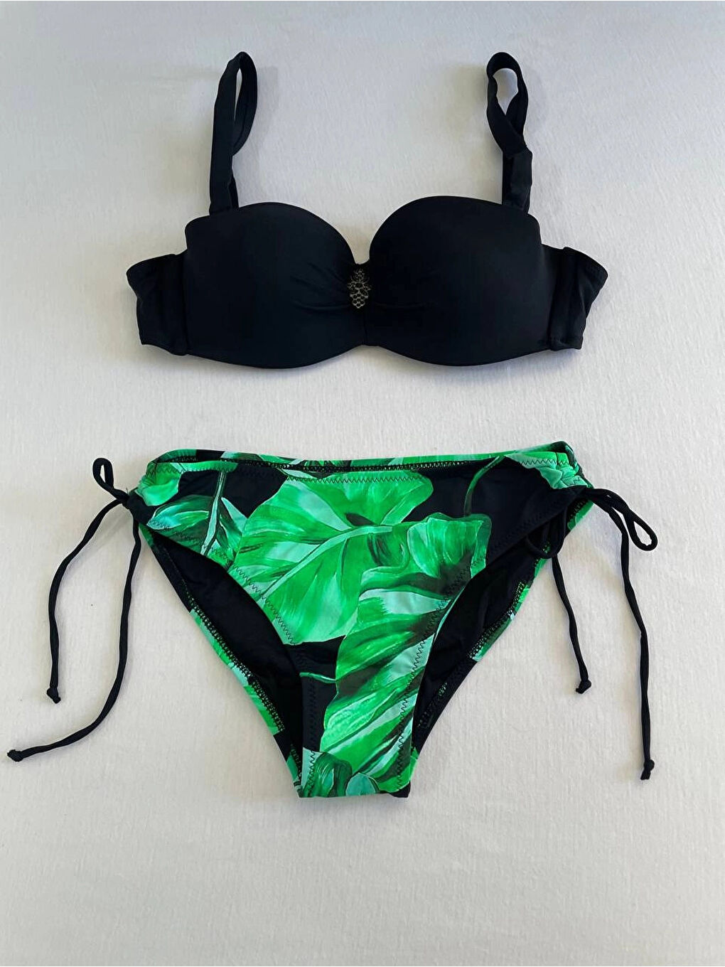 Kadın Siyah Toka Detaylı Yeşil Desen Bikini Takım HZL25S-LC3352-2