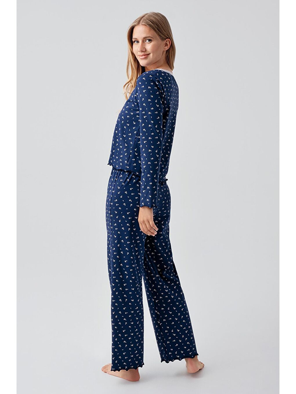 Lacivert Uzun Kollu Desenli Düğmeli Esnek Pamuklu Pijama Takım 18202-2