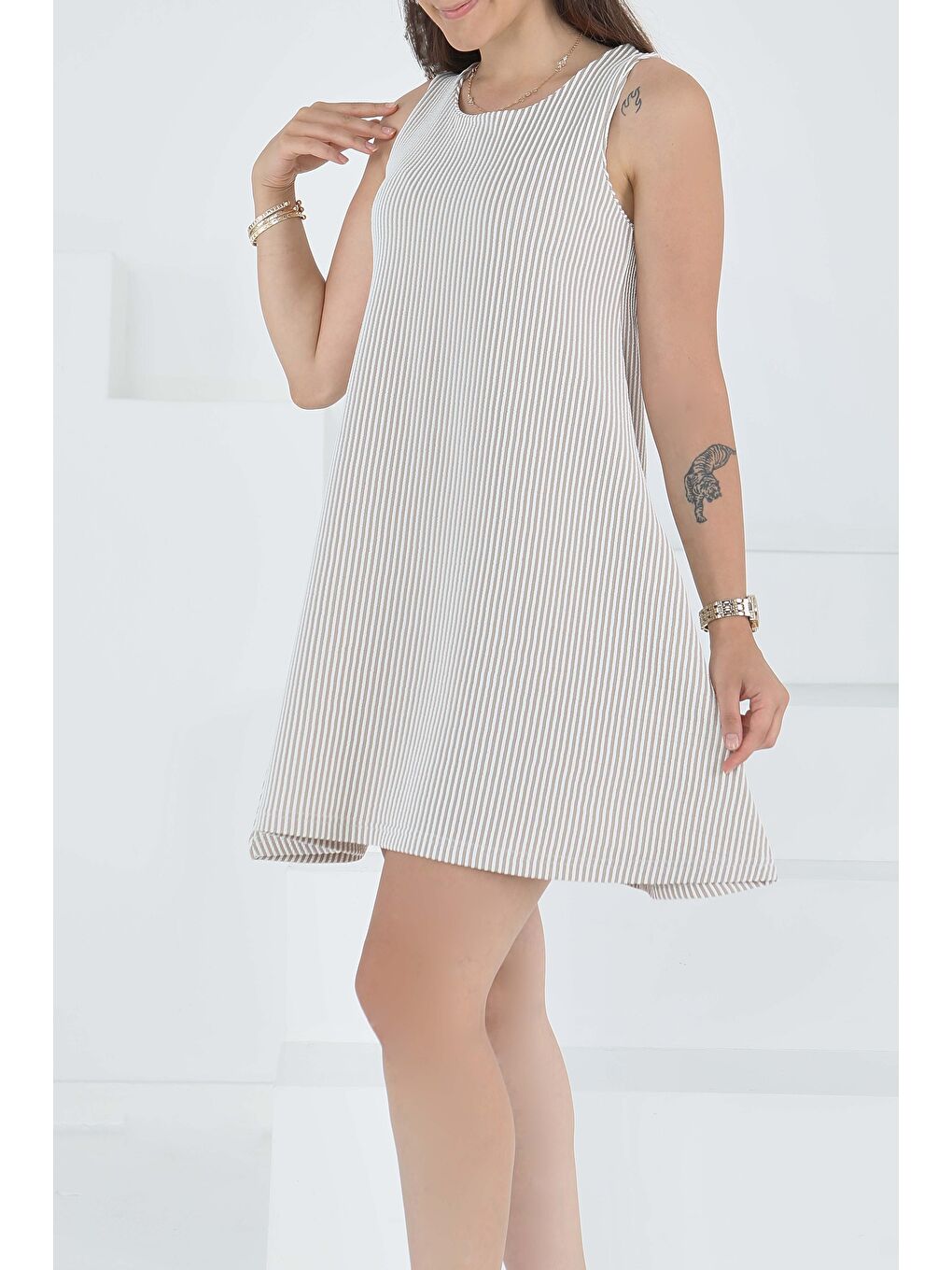 Su Yolu Fermuarlı Elbise Bej - 27502-1