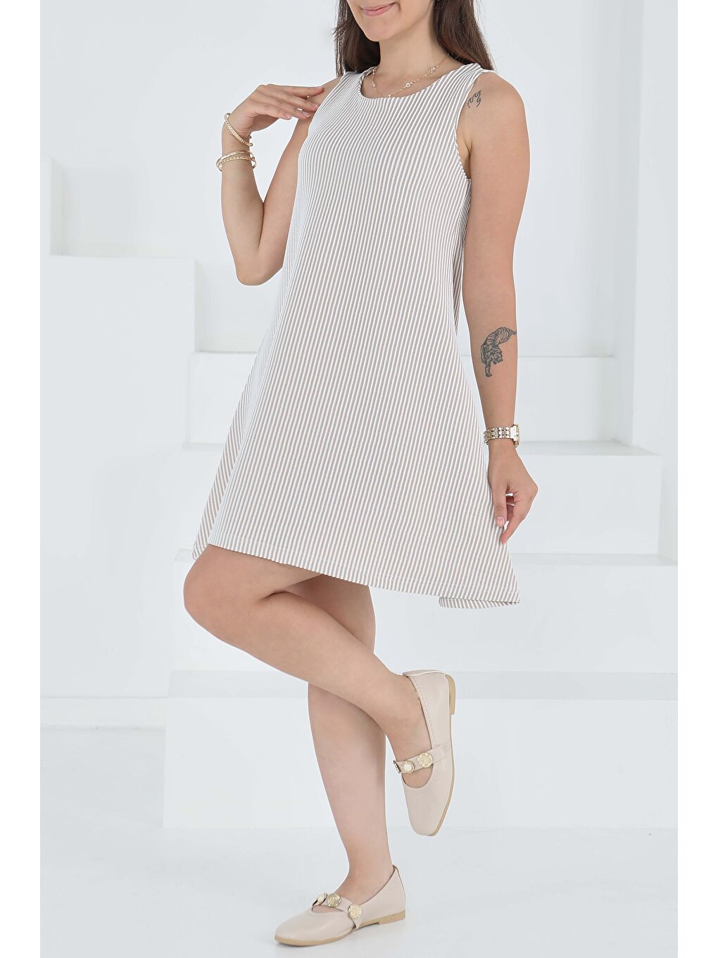 Su Yolu Fermuarlı Elbise Bej - 27502-2