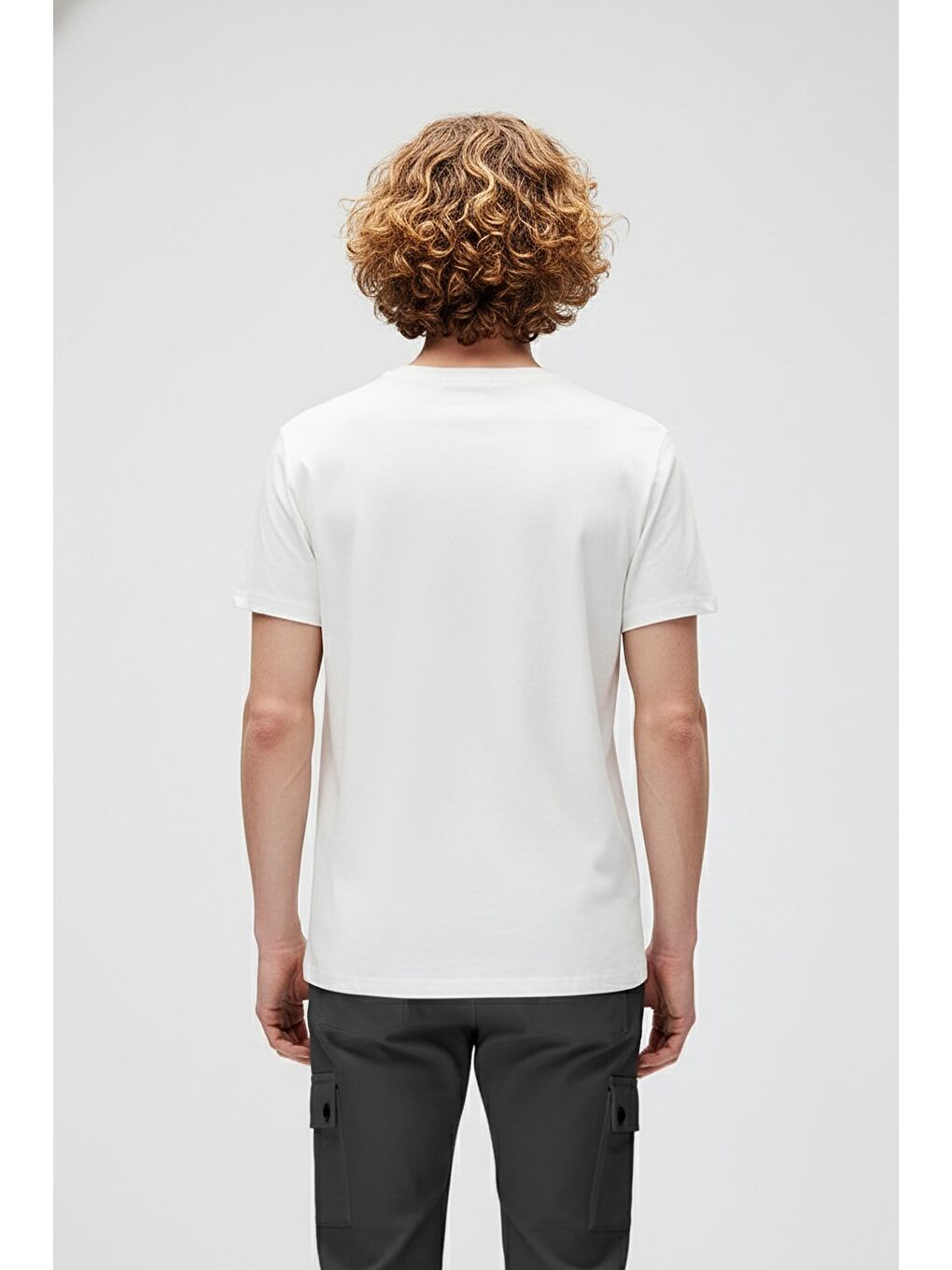 To Fıt Beyaz Erkek Baskılı Tişört-2