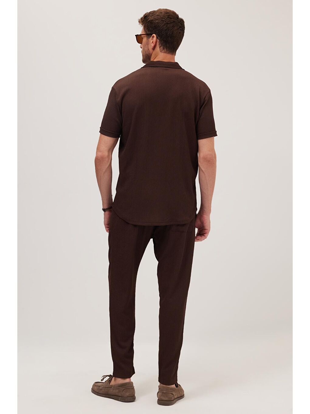 Erkek Standart Fit Kısa Kollu Beli Bağcıklı Apaş Yaka Kahverengi Gömlek Jogger Takım-6