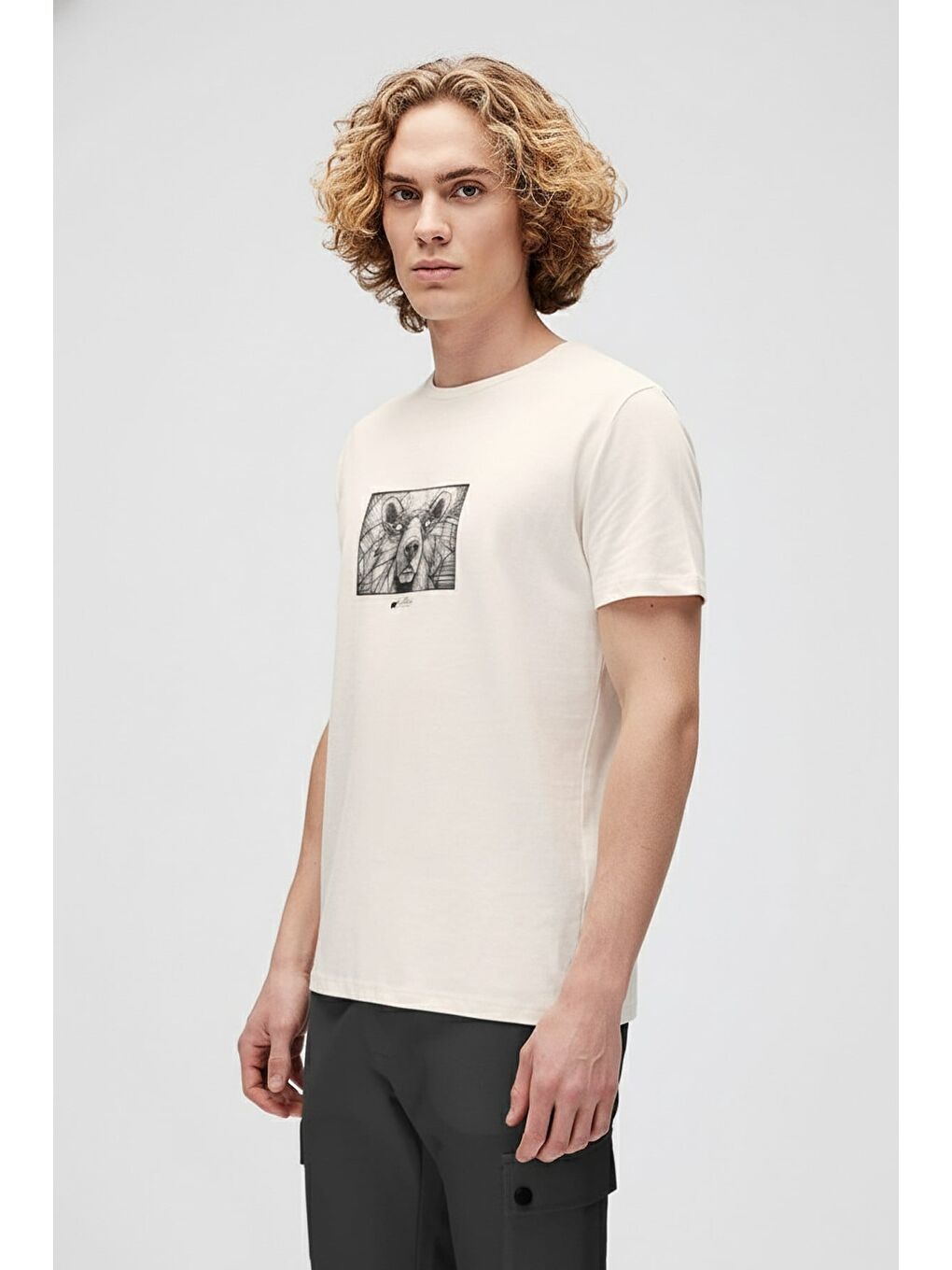 Wall Bear Beyaz Erkek Baskılı Tişört-1