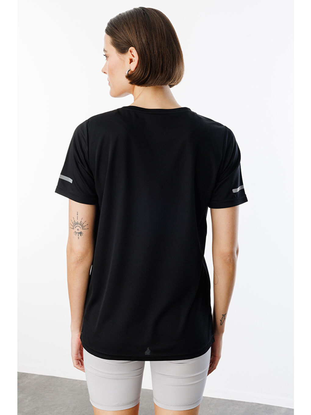 Siyah Kadın Nem Emici Hızlı Kuruma Atletik Teknik Performans Spor T-shirt DRIFIT-KISAKOL-3