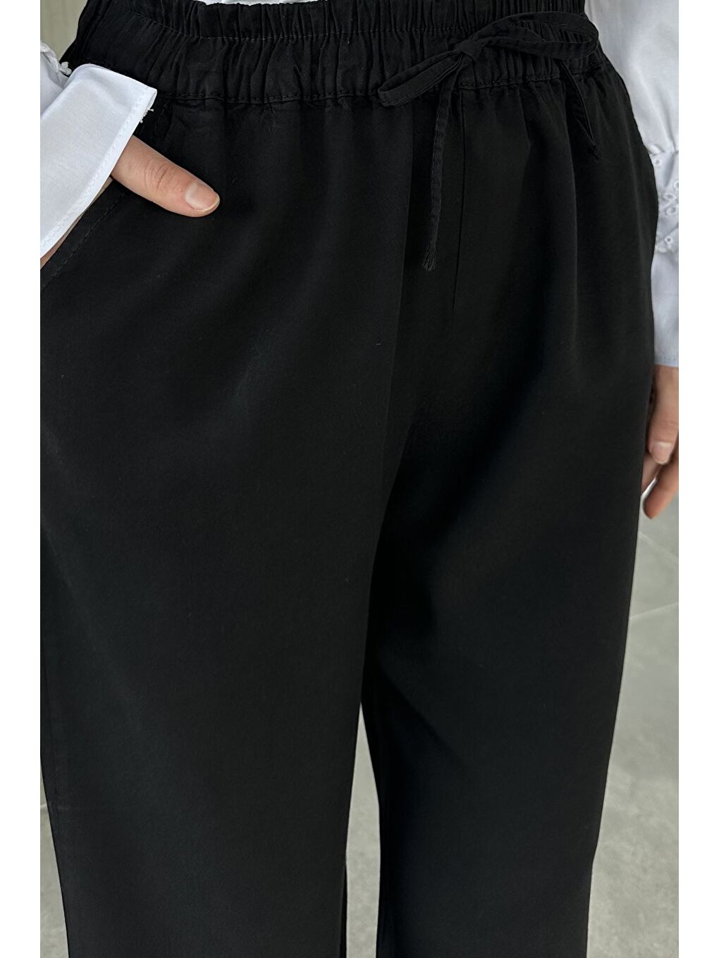 Siyah Bel Lastikli Kumaş Tesettür Pantolon-6