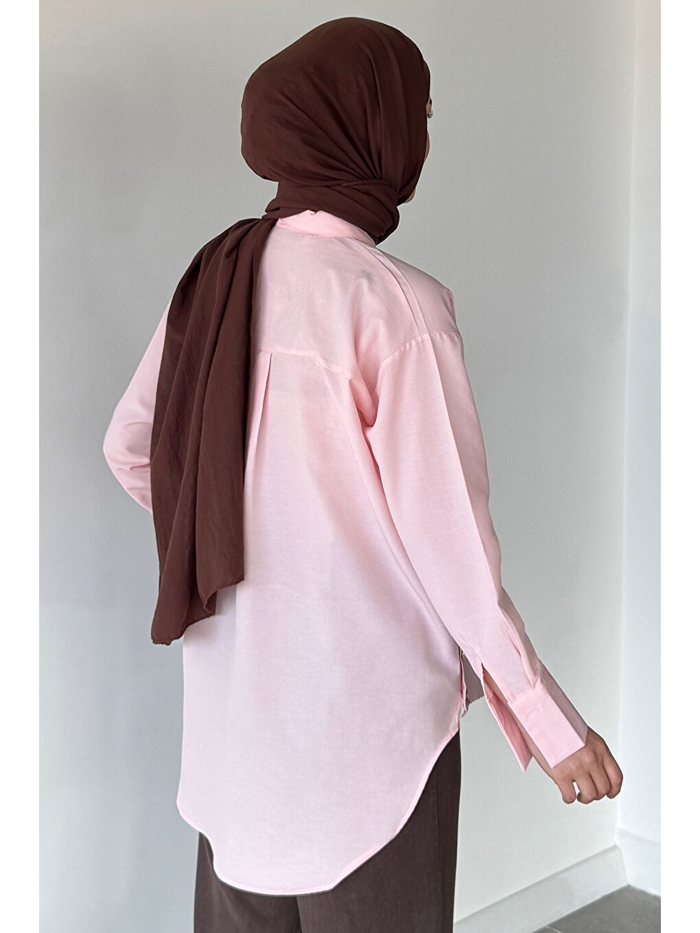Pembe Yanlar Düğme Detaylı Tesettür Gömlek-6