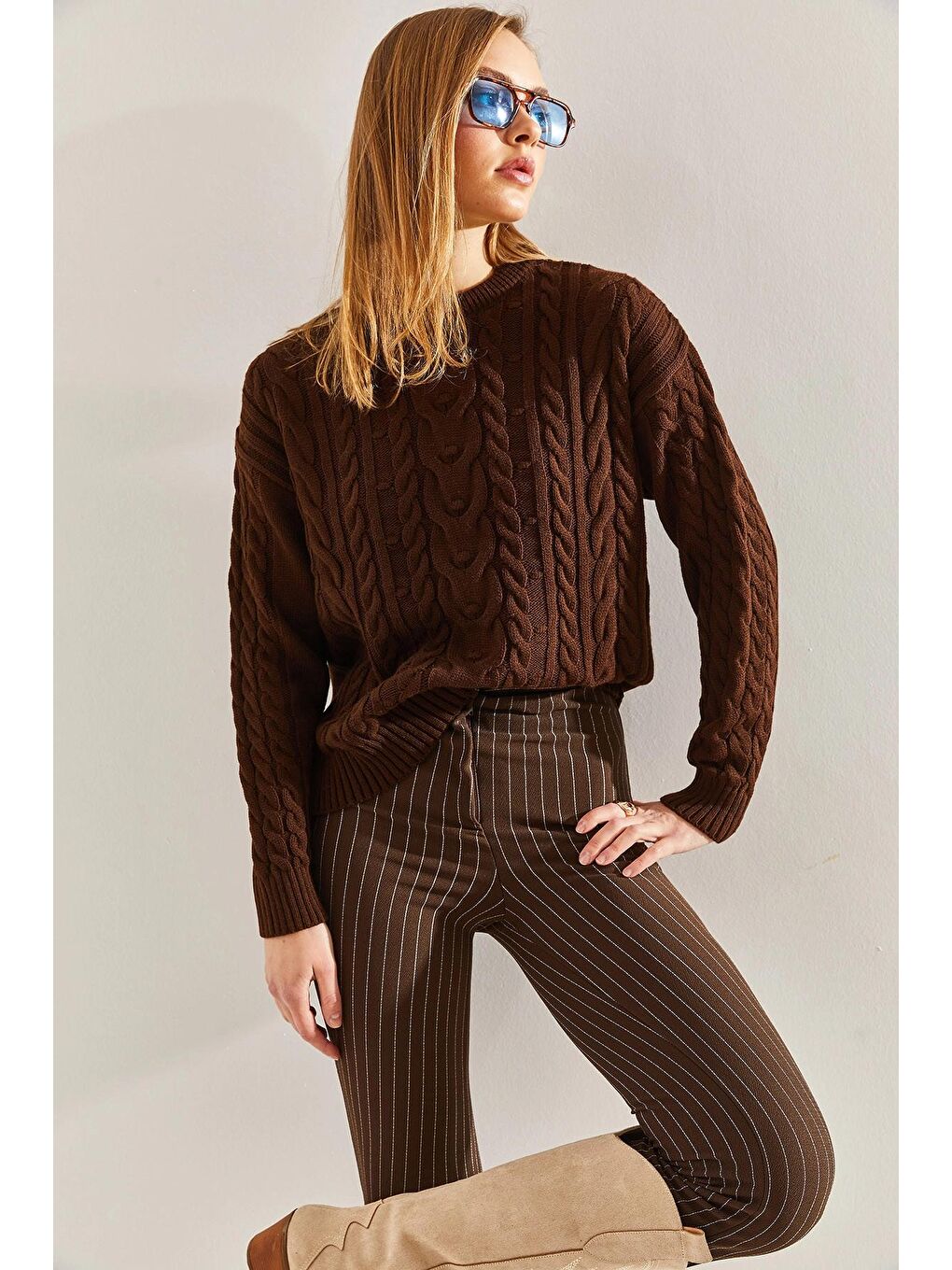 Kahverengi Kadın Desenli Triko Kazak