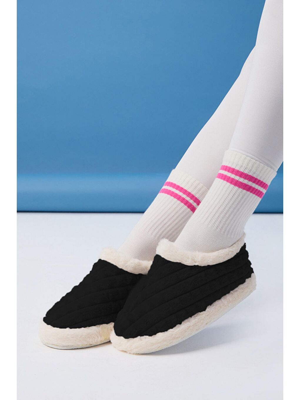 Kadın Siyah  Ev Ayakkabısı - 24087