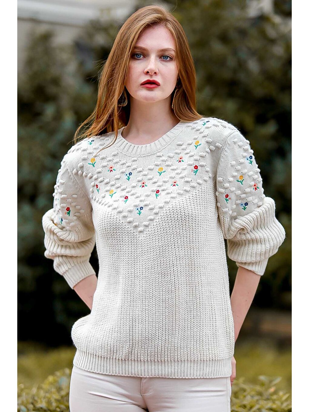 Bej Kadın Taş Retro Robası Nakışlı Triko Kazak M10010800KZ99437