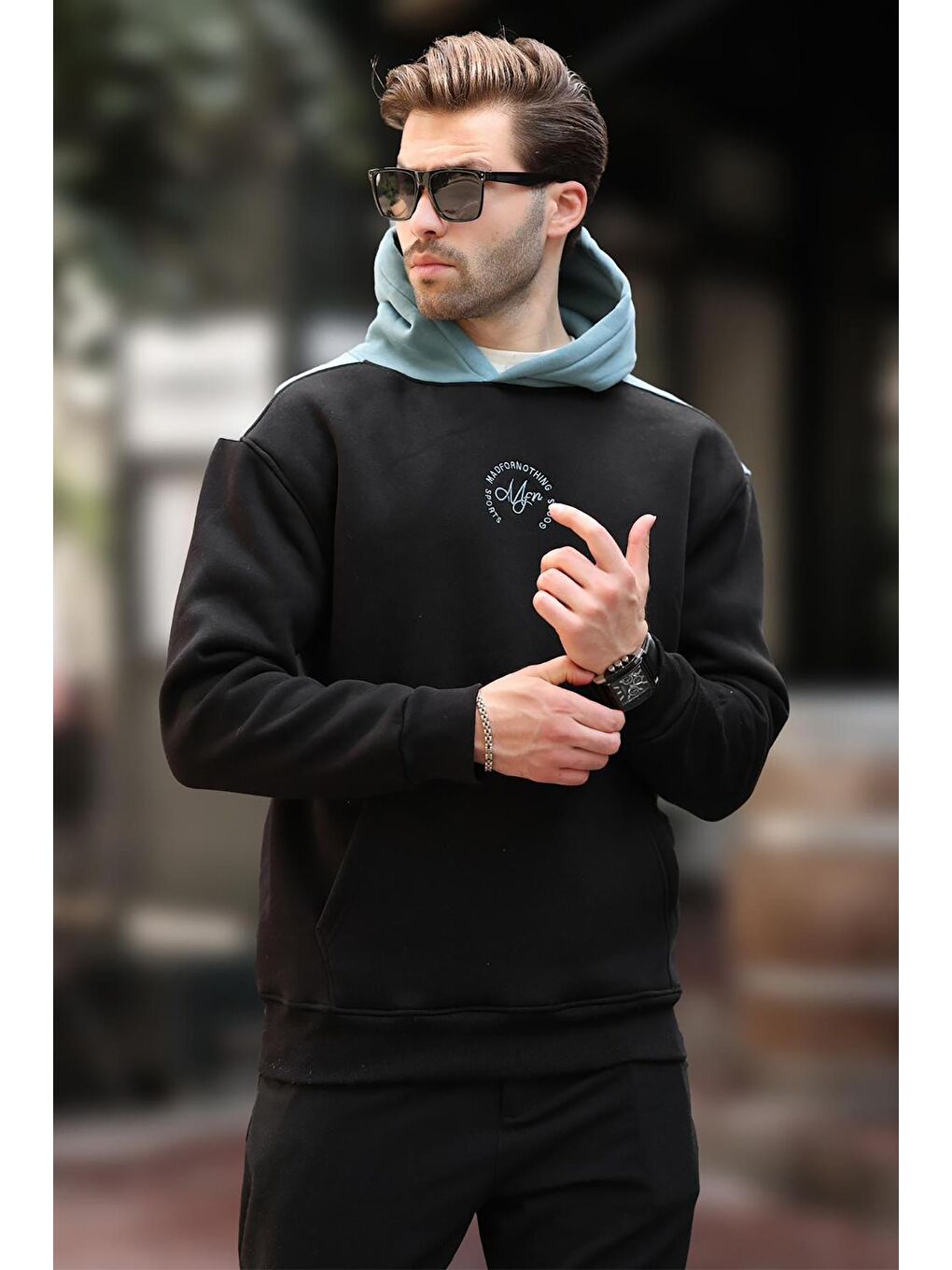 Siyah Kapüşonlu Renk Bloklu Nakış Detaylı Erkek Sweatshirt 7088-1