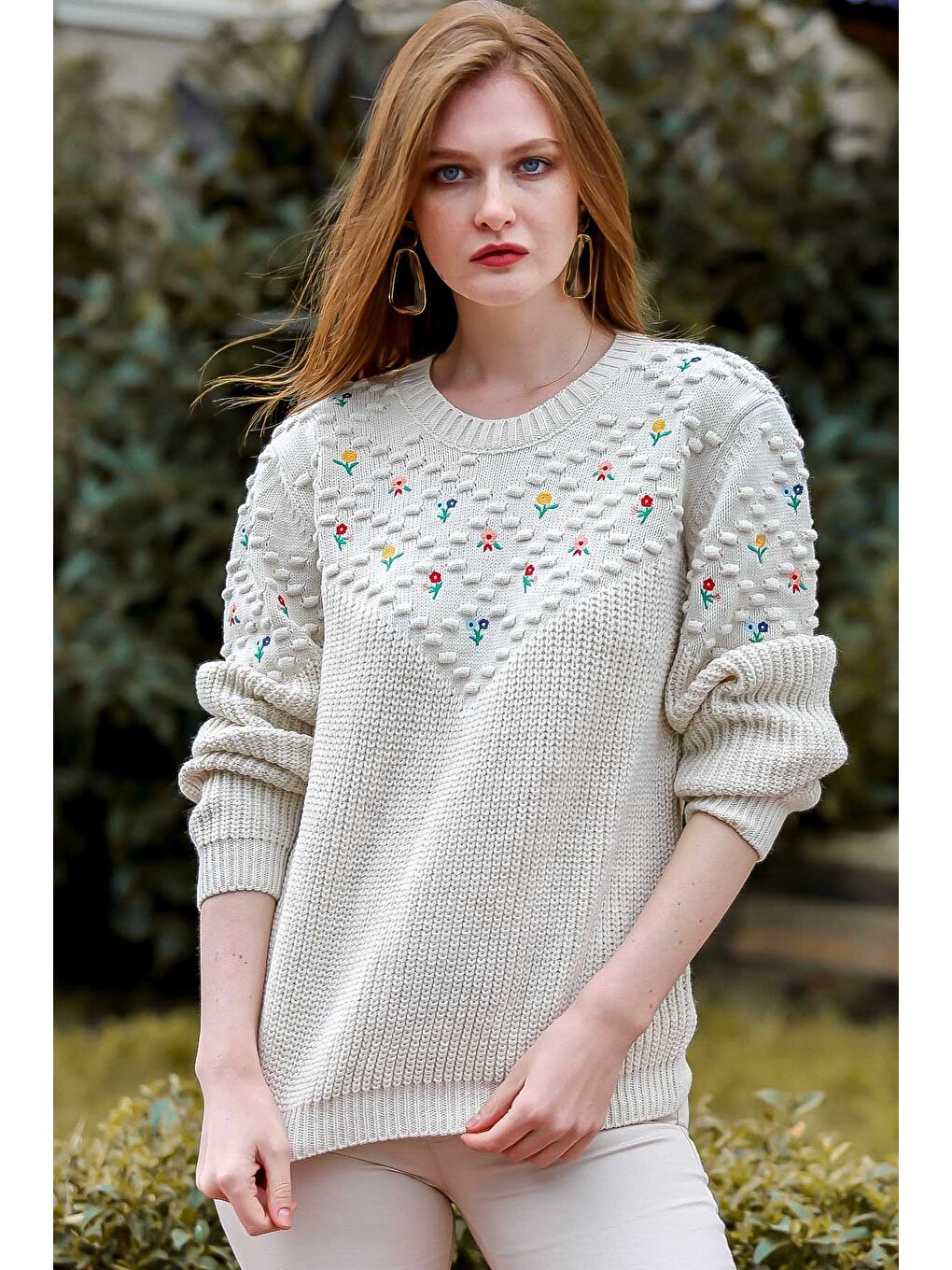 Bej Kadın Taş Retro Robası Nakışlı Triko Kazak M10010800KZ99437-1