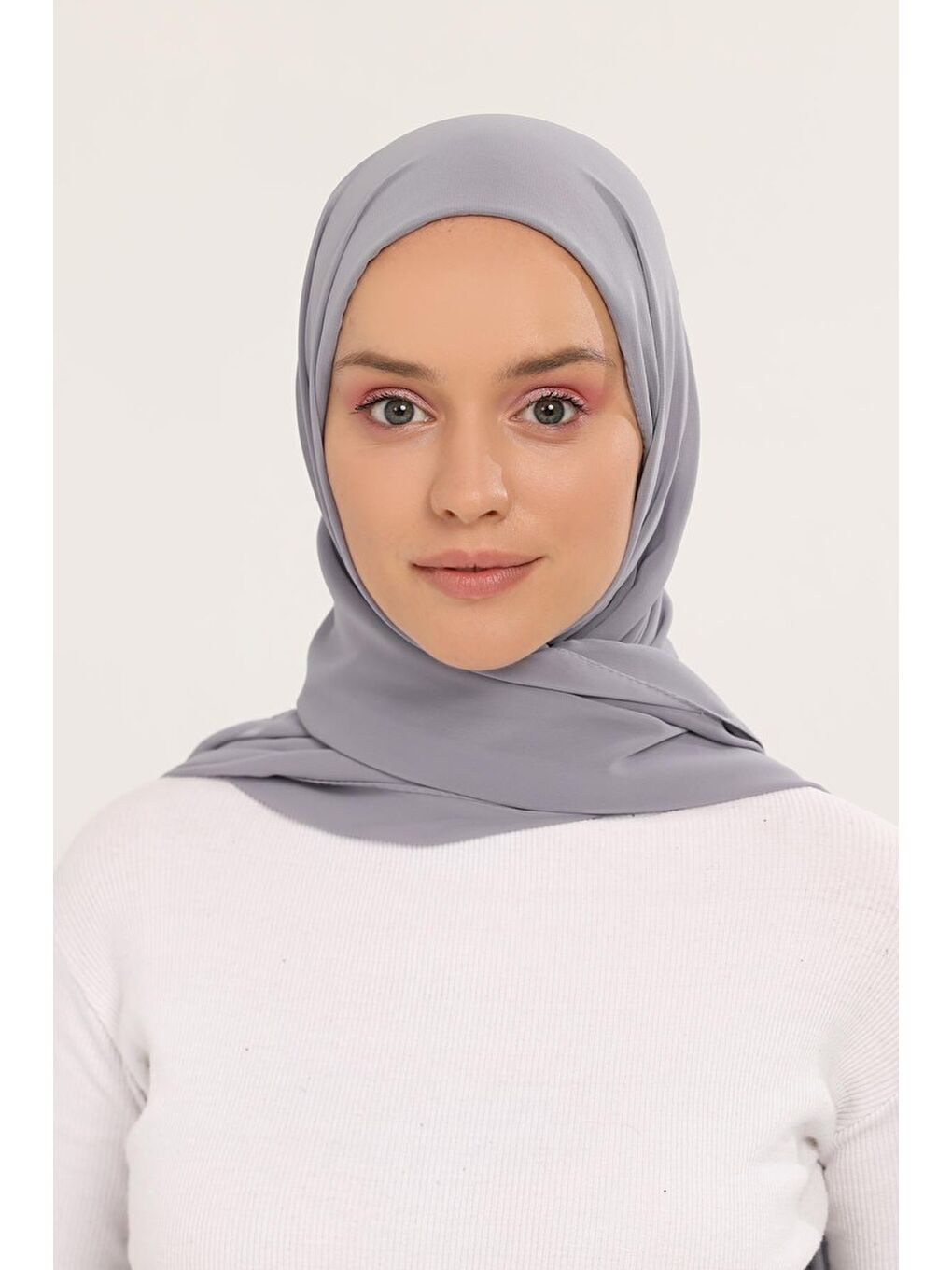 Gri Hazır Pratik Lüks Boyunluklu Boneli Şifon Şal-2
