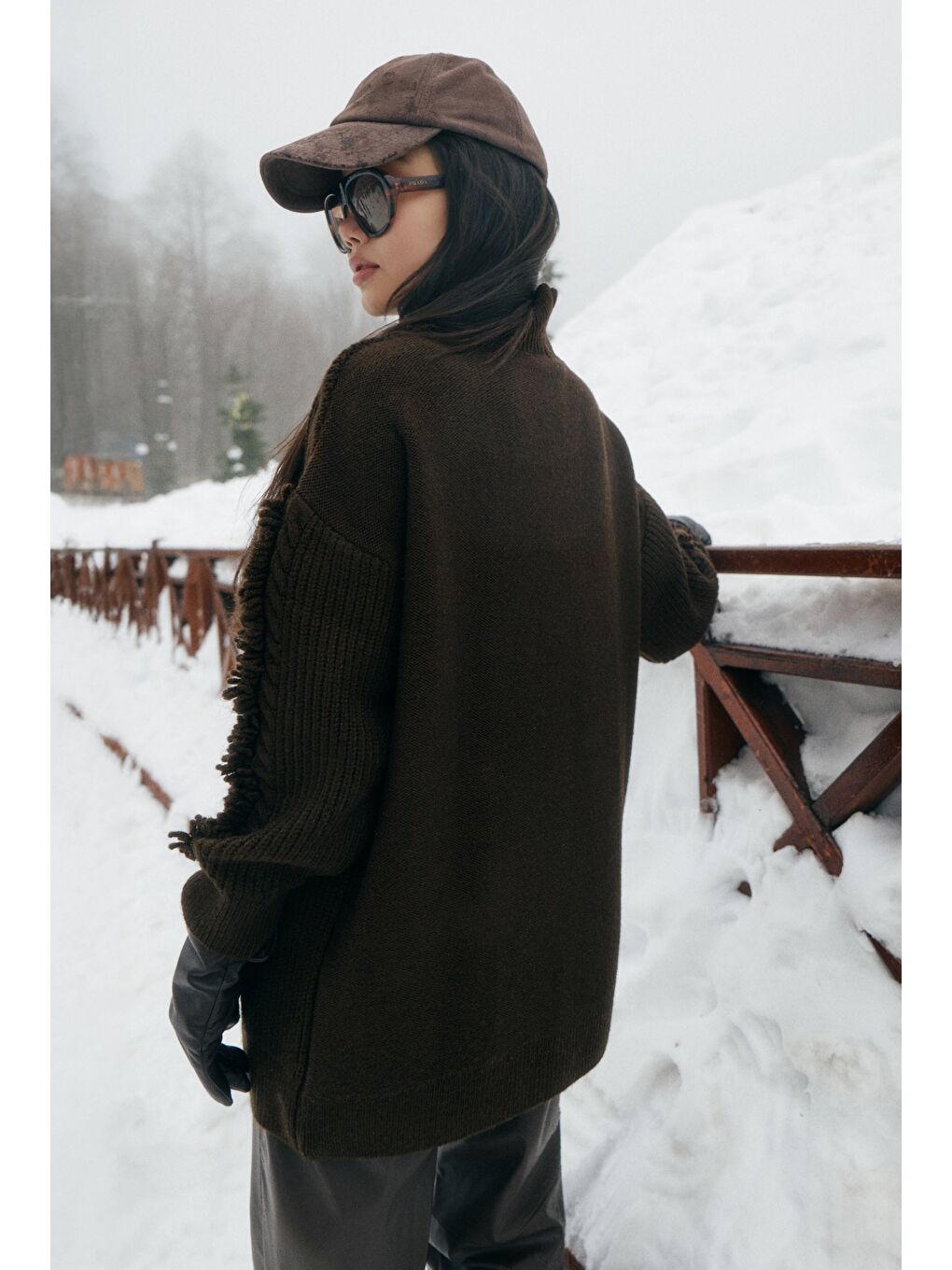 Kahverengi Püskül Detaylı Örme Kazak Kahve-3