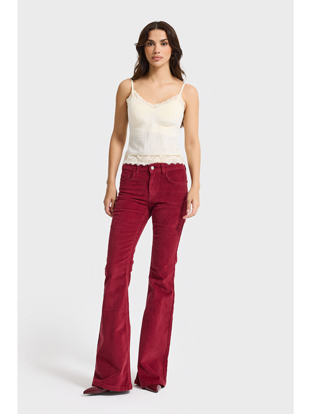 Kadın Ekru Renk İnce Askılı Pedli Dantel Detaylı Tasarım Büstiyer Bluz-3