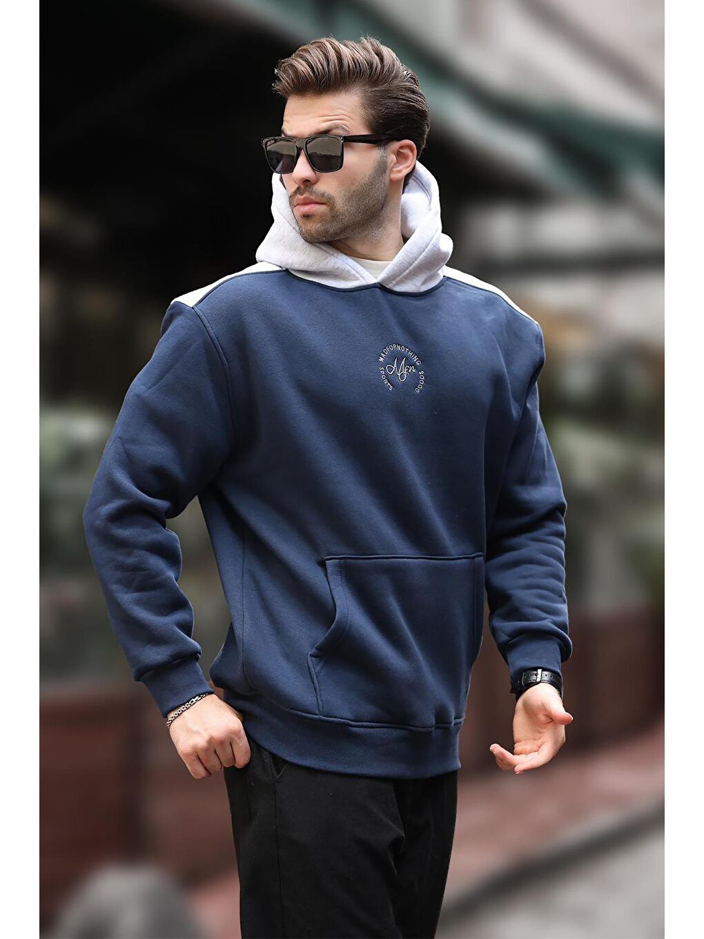 Lacivert Kapüşonlu Renk Bloklu Nakış Detaylı Erkek Sweatshirt 7088-2