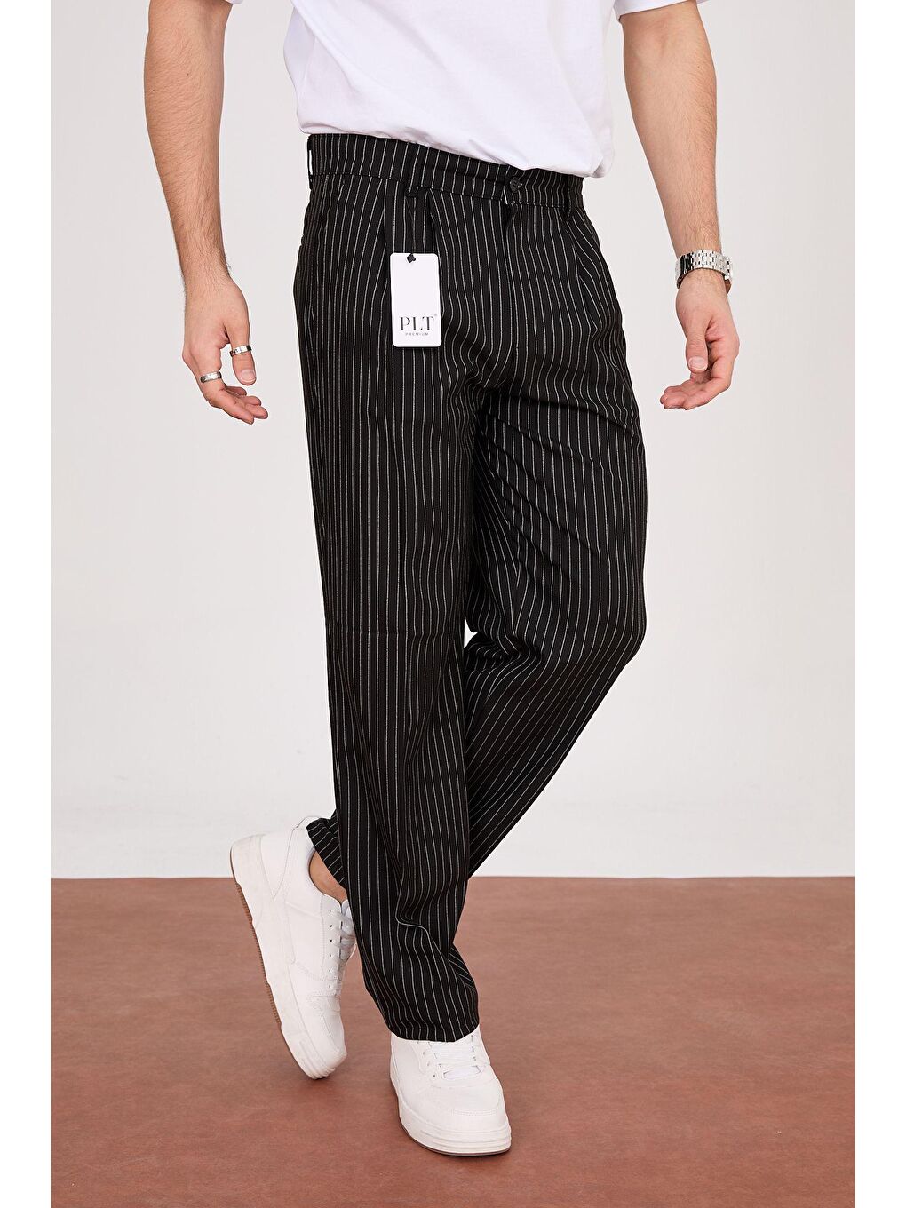 Siyah İnce Çizgili Baggy Kumaş  Erkek Pantolon-1