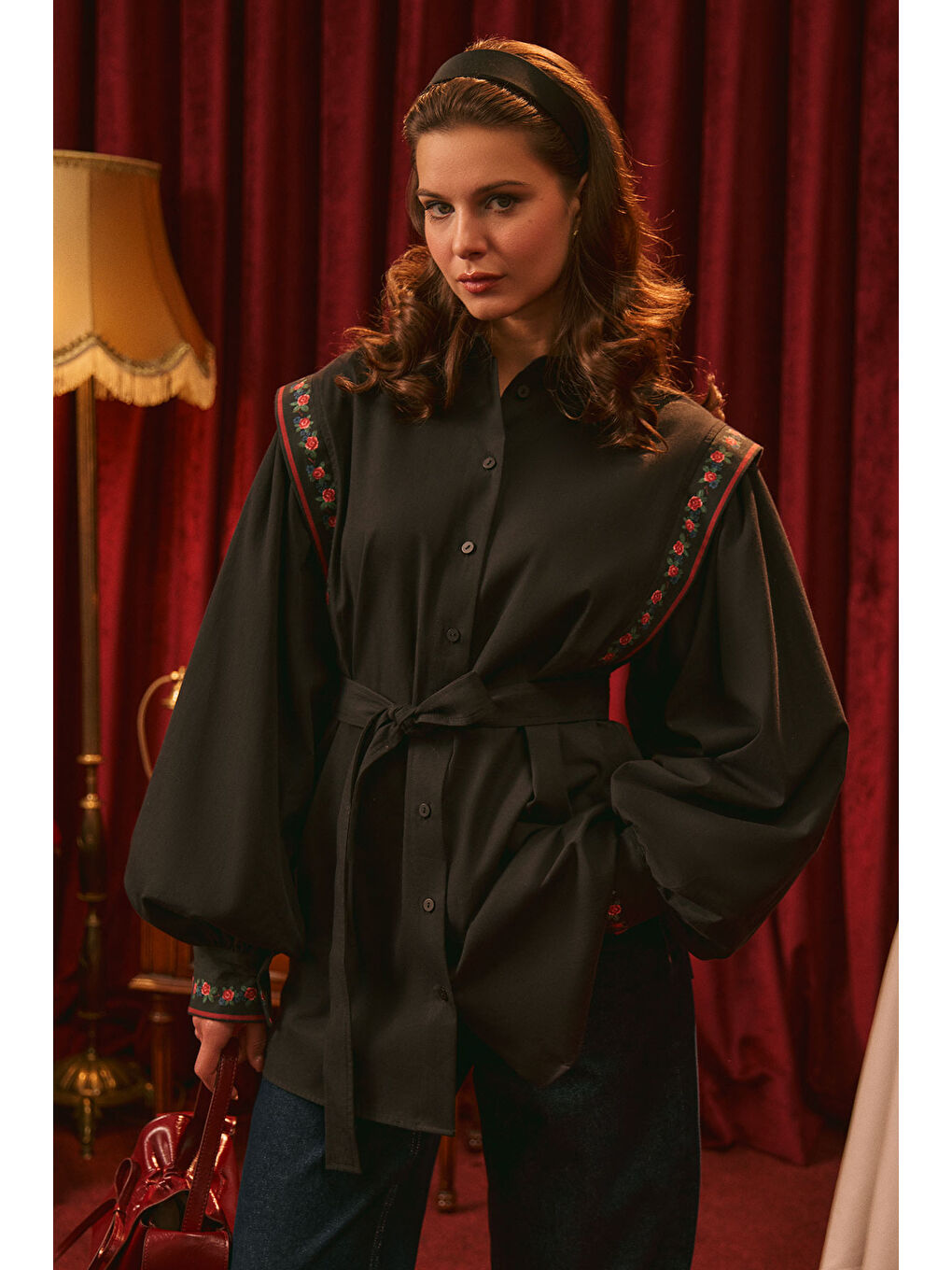 Siyah Nora Tasarım Gömlek Desenli-1