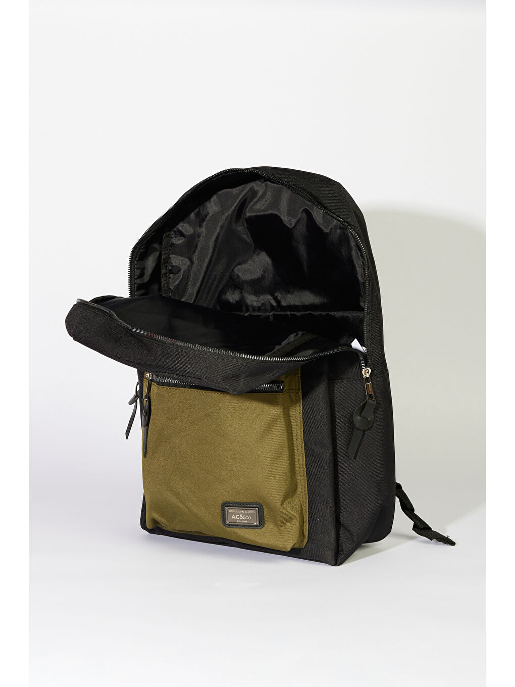 Erkek Siyah-Haki Logolu Okul-Sırt Çantası-2