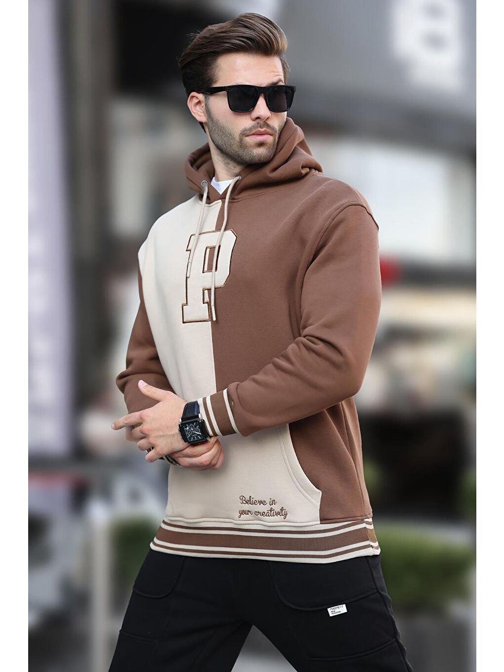 Kahverengi Renk Bloklu Kapüşonlu Baskılı Erkek Sweatshirt 7078-2
