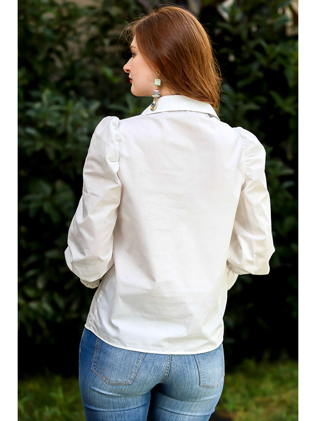 Kadın Beyaz Vintage Patı Ve Ön Bedeni Nakışlı Kolları Fisto Detaylı Gömlek M10010400GM99494-4