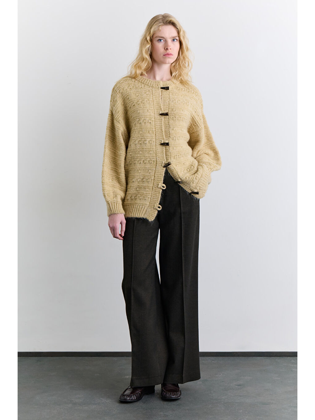 Sarı Geniş Düğmeli Triko Hırka Safran-3