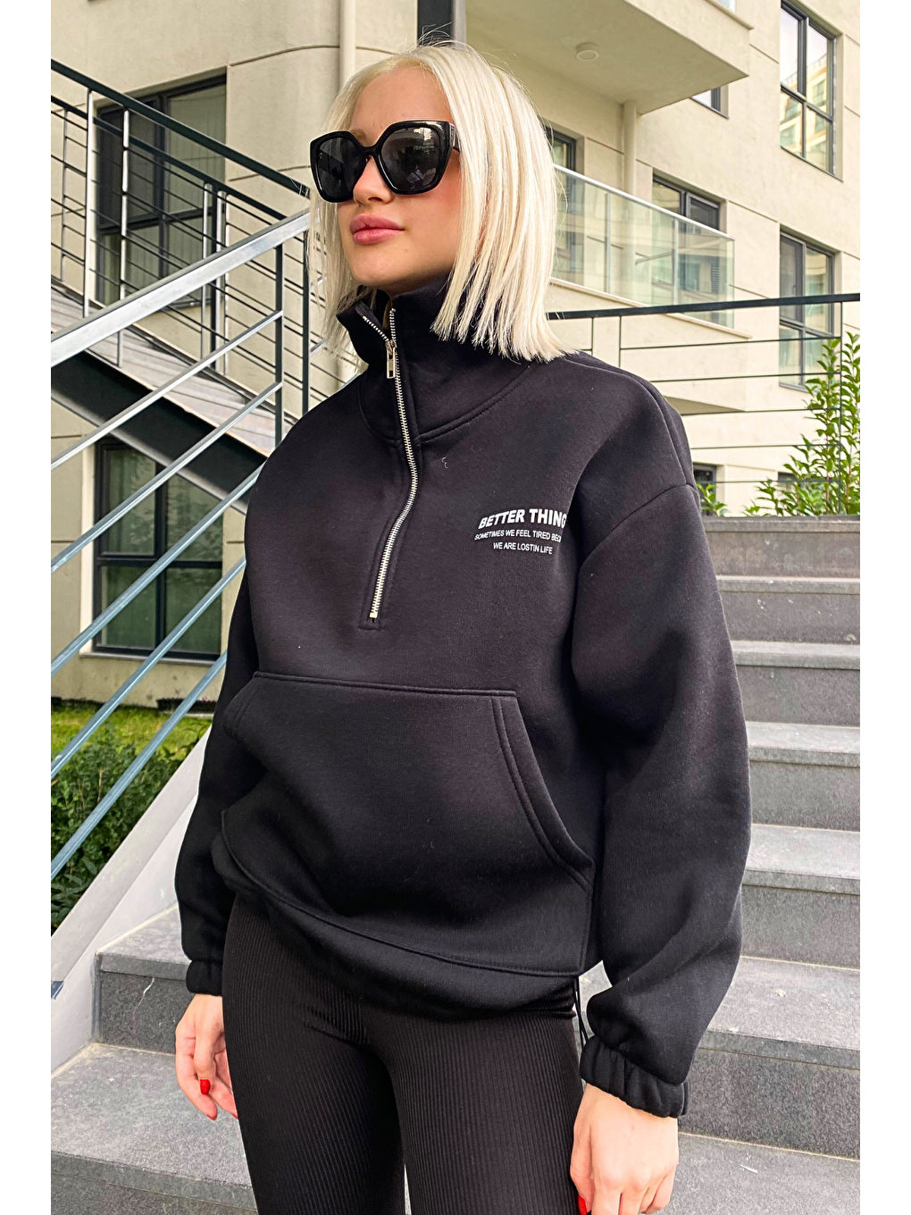 Madmext Siyah Fermuar Yaka Yırtmaçlı Sweatshirt MG1903