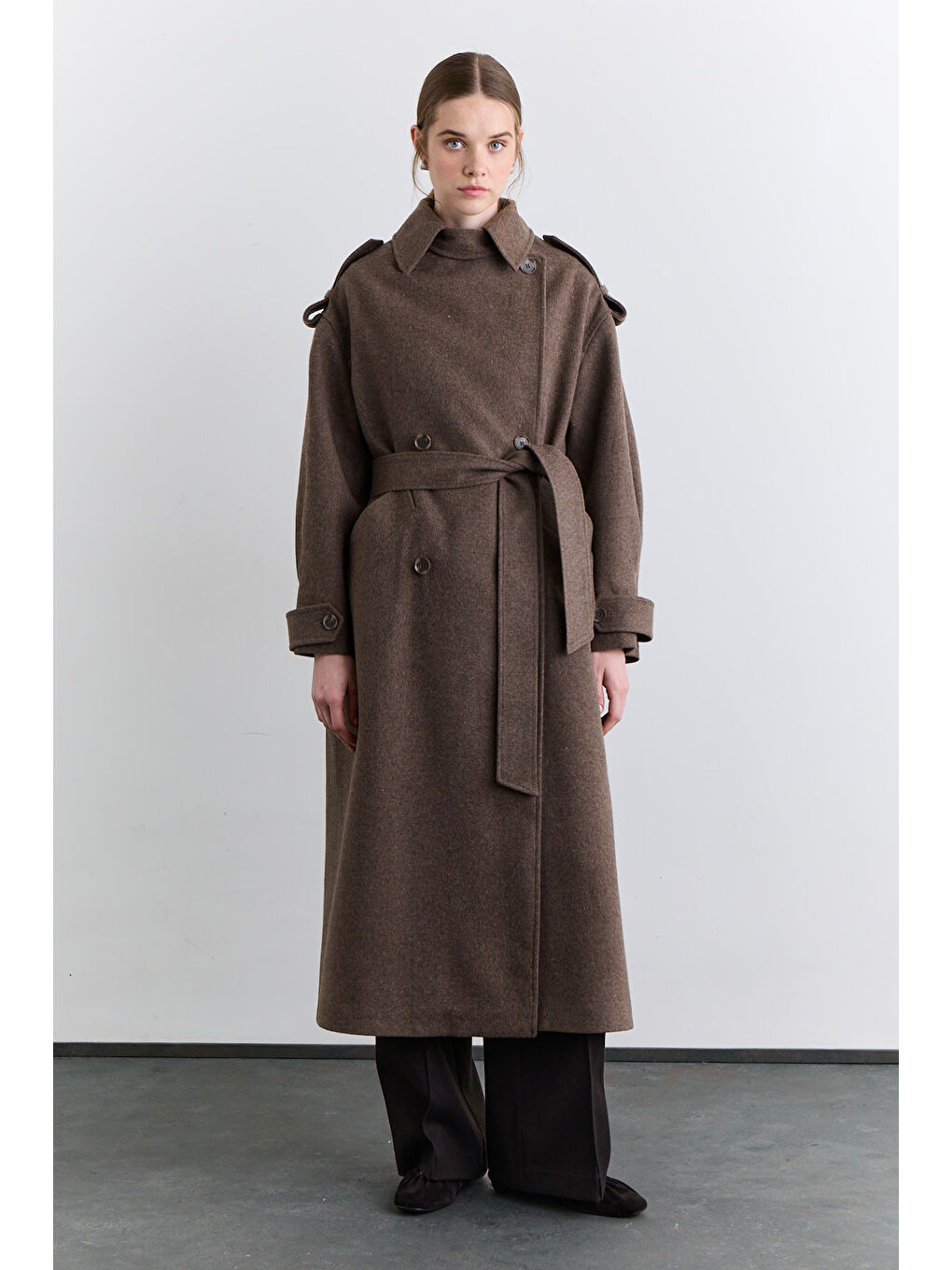 Bej Kruvaze Geniş Yaka Palto Vizon-7