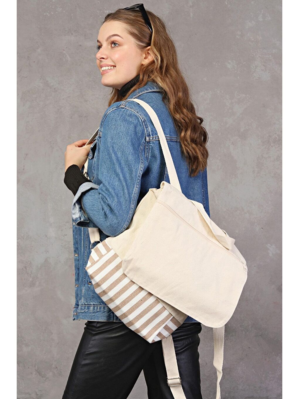 Ekru Dokuma Kumaş Parçalı Sırt Çantası-1