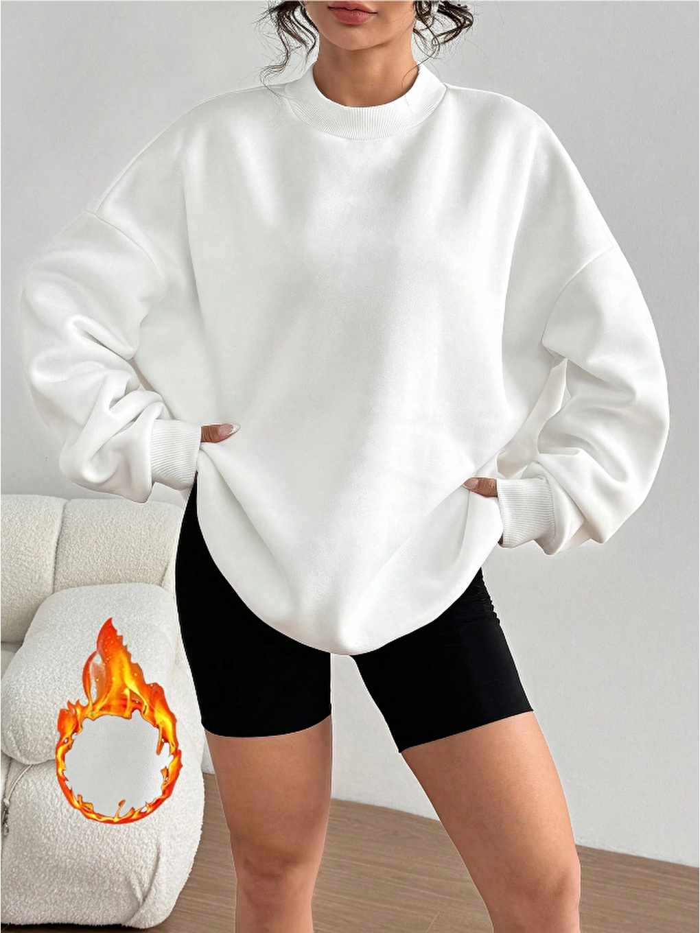 Beyaz Kadın Bisiklet Yaka Basic Oversize Sweatshirt-4