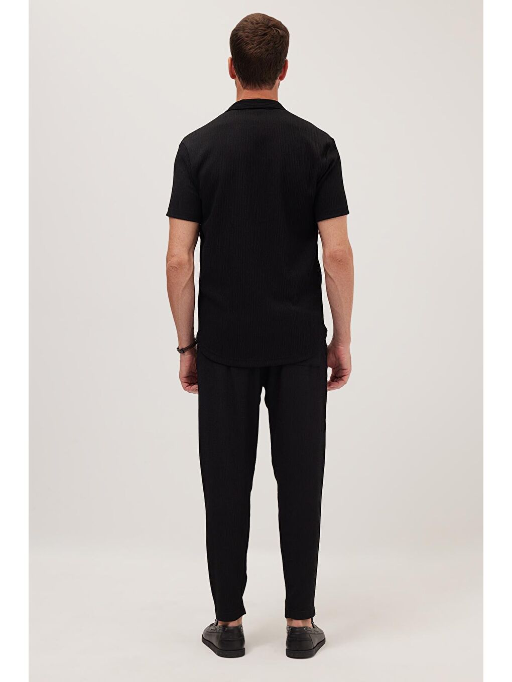 Erkek Standart Fit Kısa Kollu Beli Bağcıklı Apaş Yaka Siyah Gömlek Jogger Takım-6