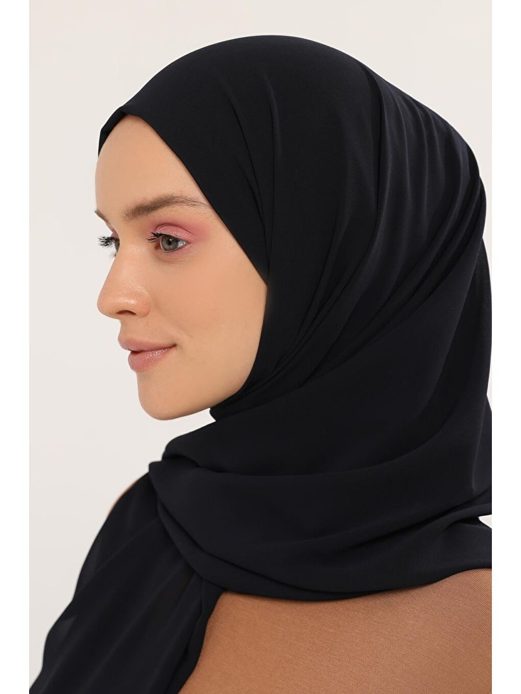 Lacivert Hazır Pratik Lüks Boyunluklu Boneli Şifon Şal-3