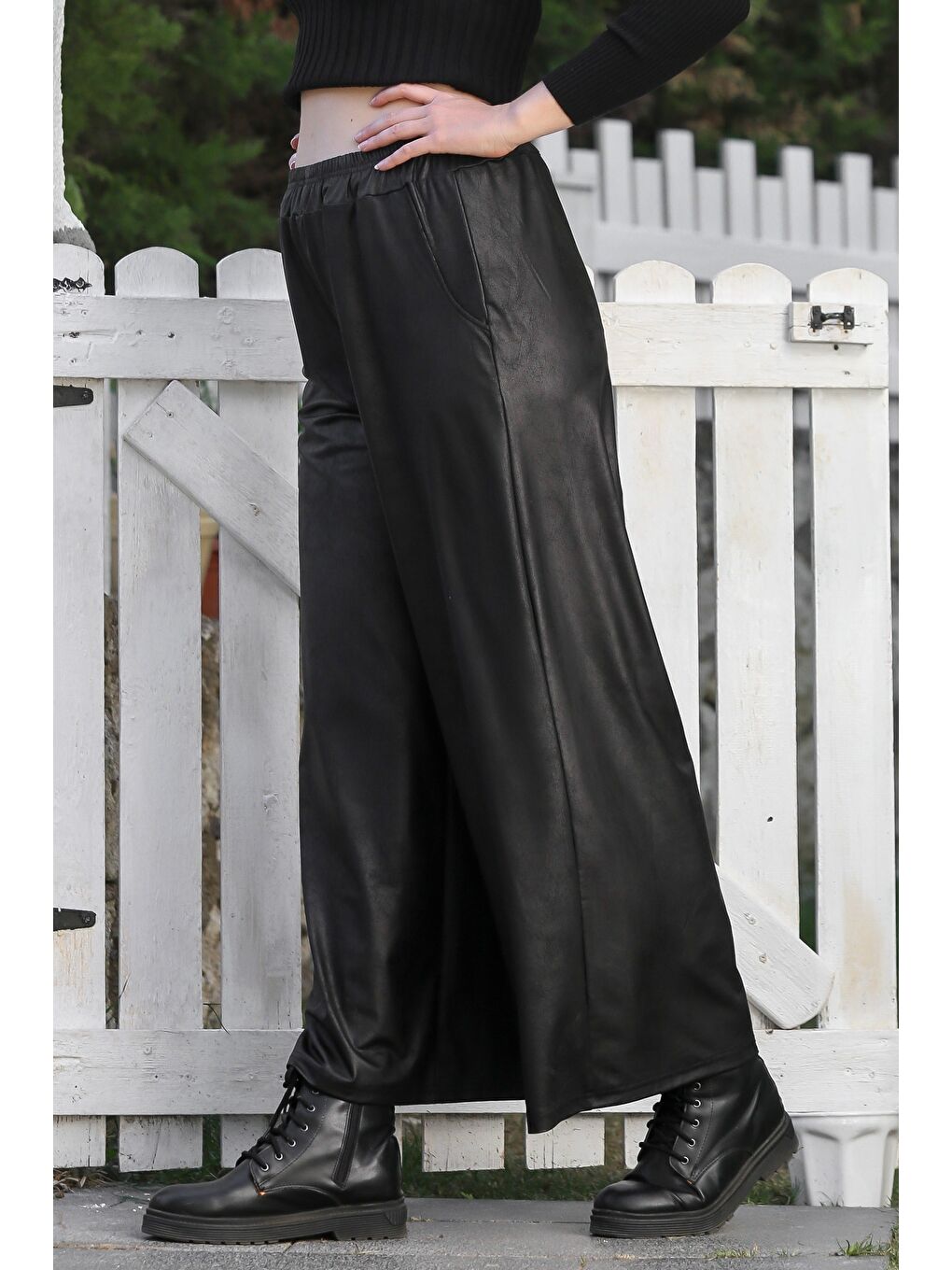 Siyah Cepli Lastikli Bel Geniş Paça Casual Suni Deri Örme Pantolon 98 65-5