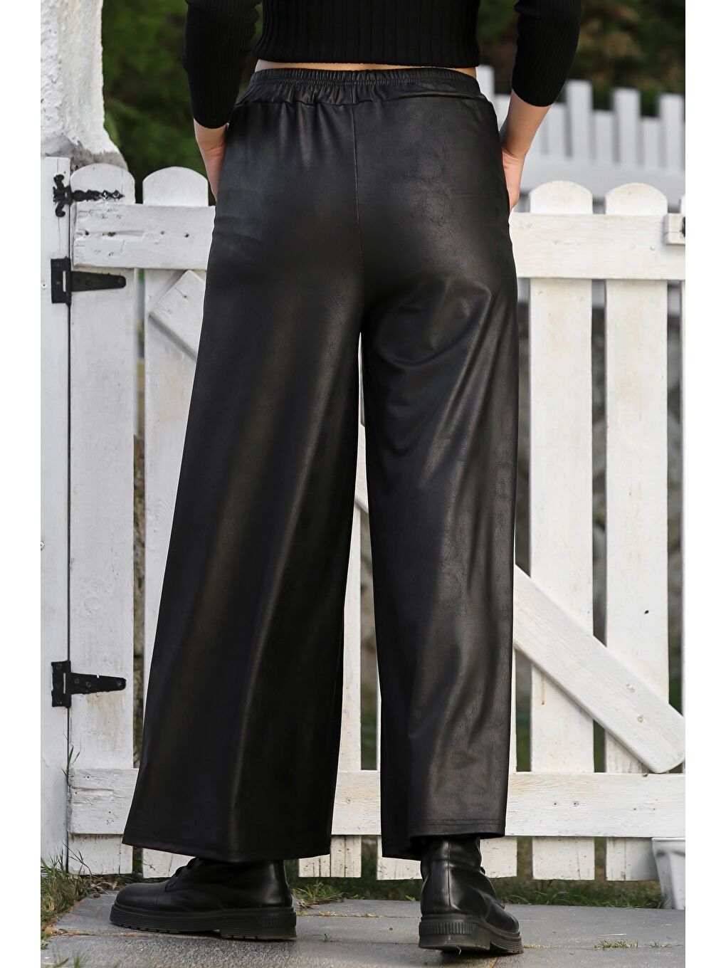 Siyah Cepli Lastikli Bel Geniş Paça Casual Suni Deri Örme Pantolon 98 65-7