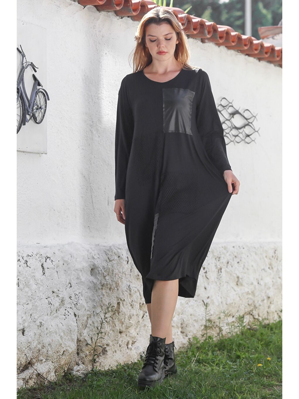 Siyah Havuz Yaka Uzun Kol File Detaylı Deri Garnili Casual Dokuma Elbise 115 60-3