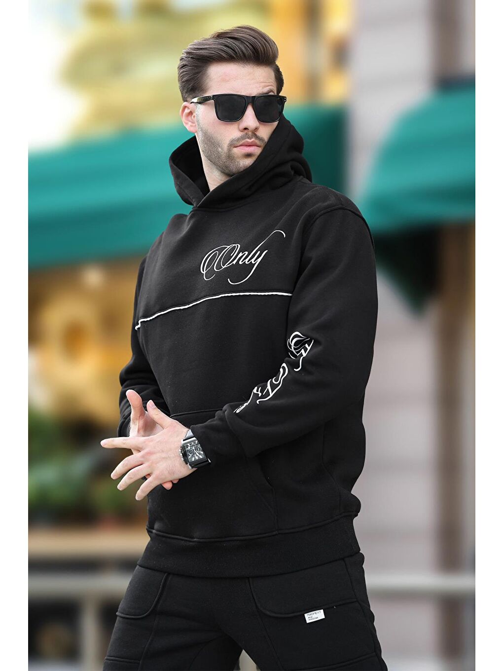 Siyah Kapüşonlu Şerit Detaylı Baskılı Erkek Sweatshirt 7091-2
