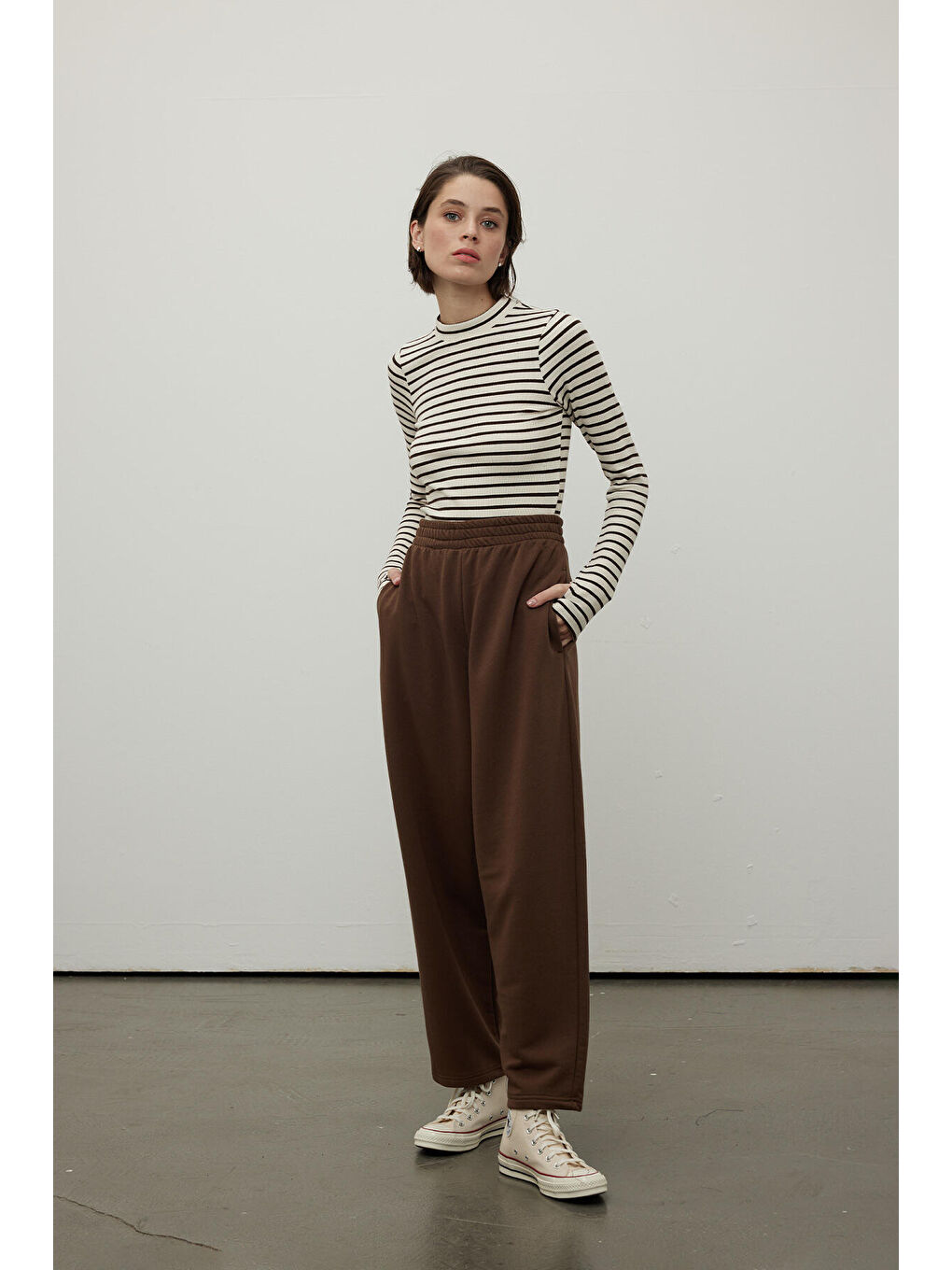 Parmak Geçirmeli Çizgili Body Kahverengi