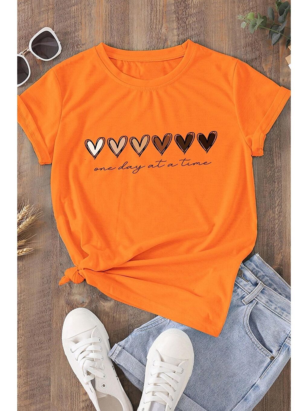 uyguntarz Turuncu Unisex Hearts Baskılı Tasarım Tshirt