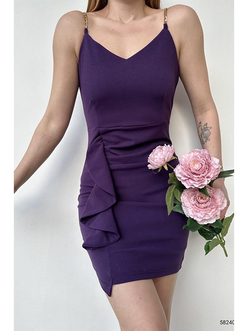 Mor Zincir Askı V Yaka İthal Krep Kumaş Volanlı Elbise-3