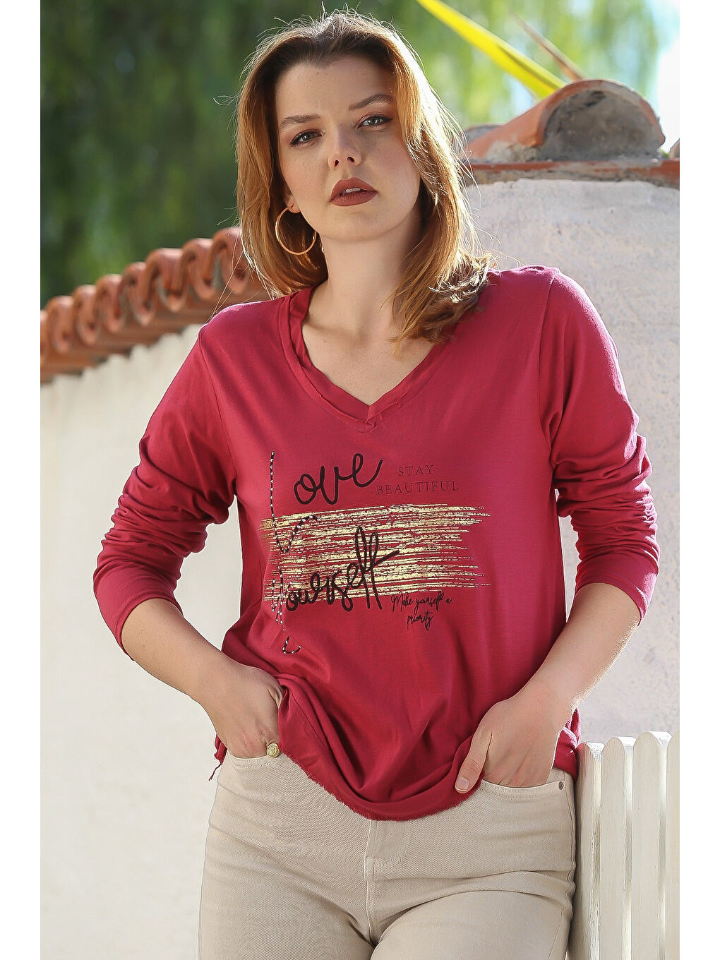 İtalyan Kırmızı V Yaka Uzun Kol Taşlı Dokuma Garnili Varak Baskılı Casual Penye Örme Bluz 70 60-1