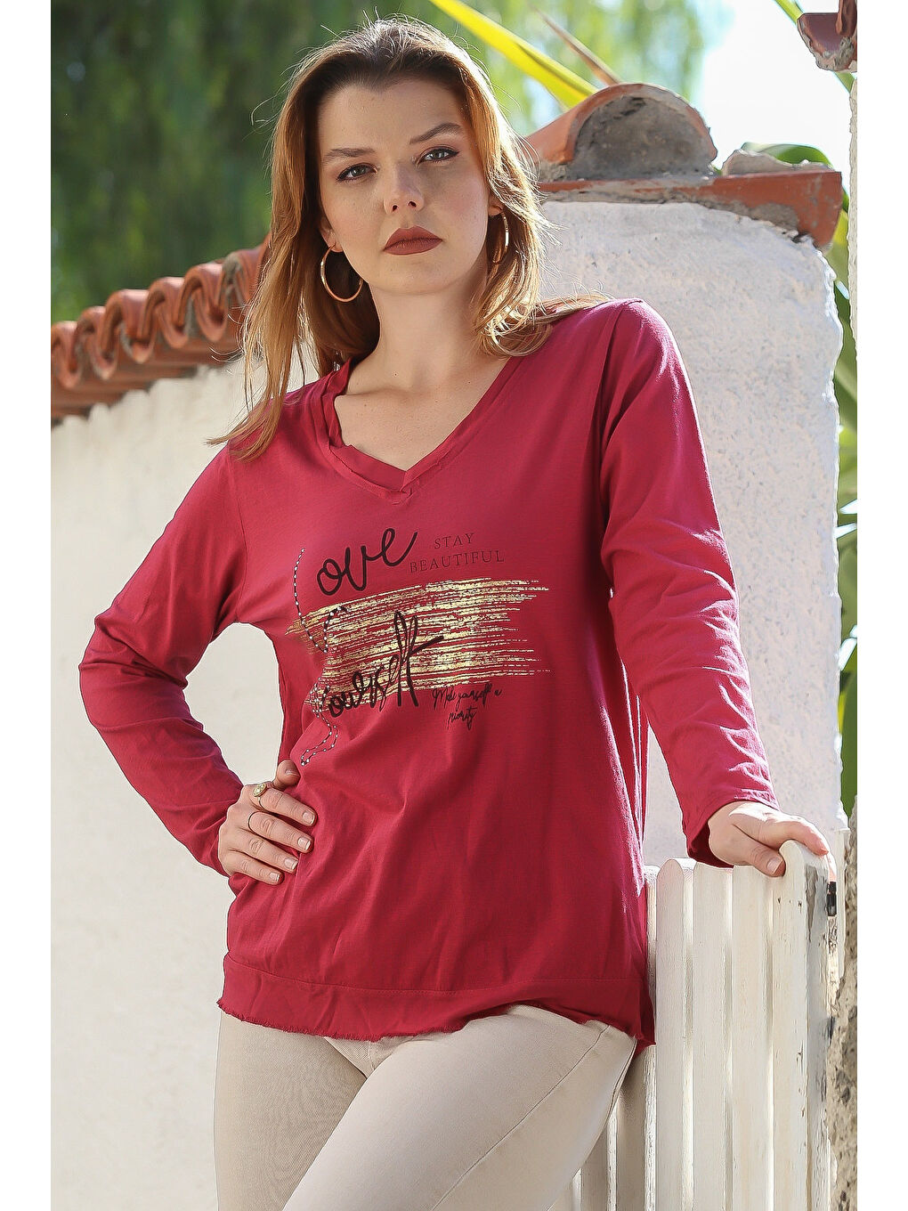 İtalyan Kırmızı V Yaka Uzun Kol Taşlı Dokuma Garnili Varak Baskılı Casual Penye Örme Bluz 70 60-2