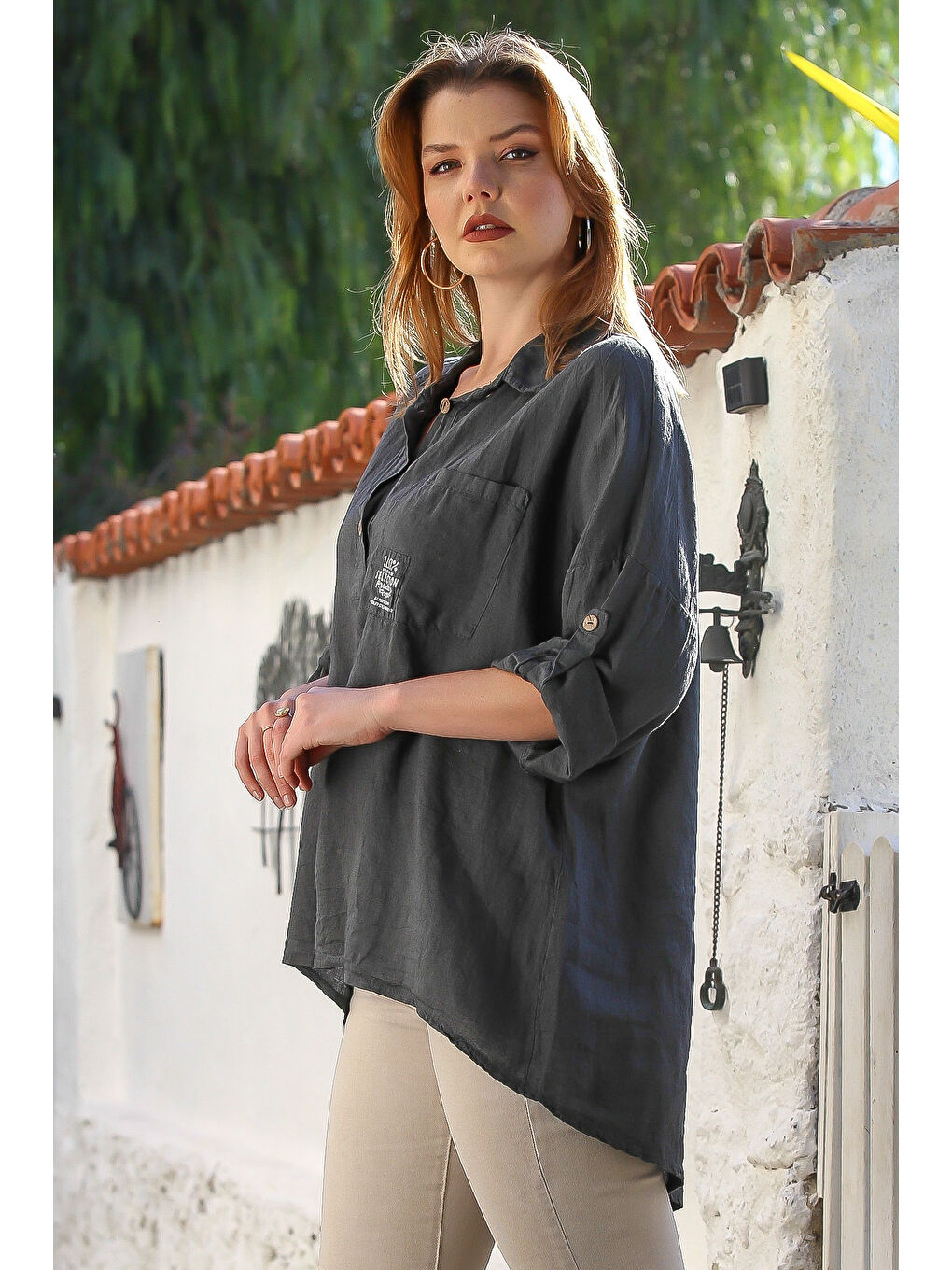 İtalyan Antrasit Gömlek Yaka Düğmeli Uzun Kollu Cepli Keten Arkası Uzun Oversize Dokuma Bluz 75 70-3