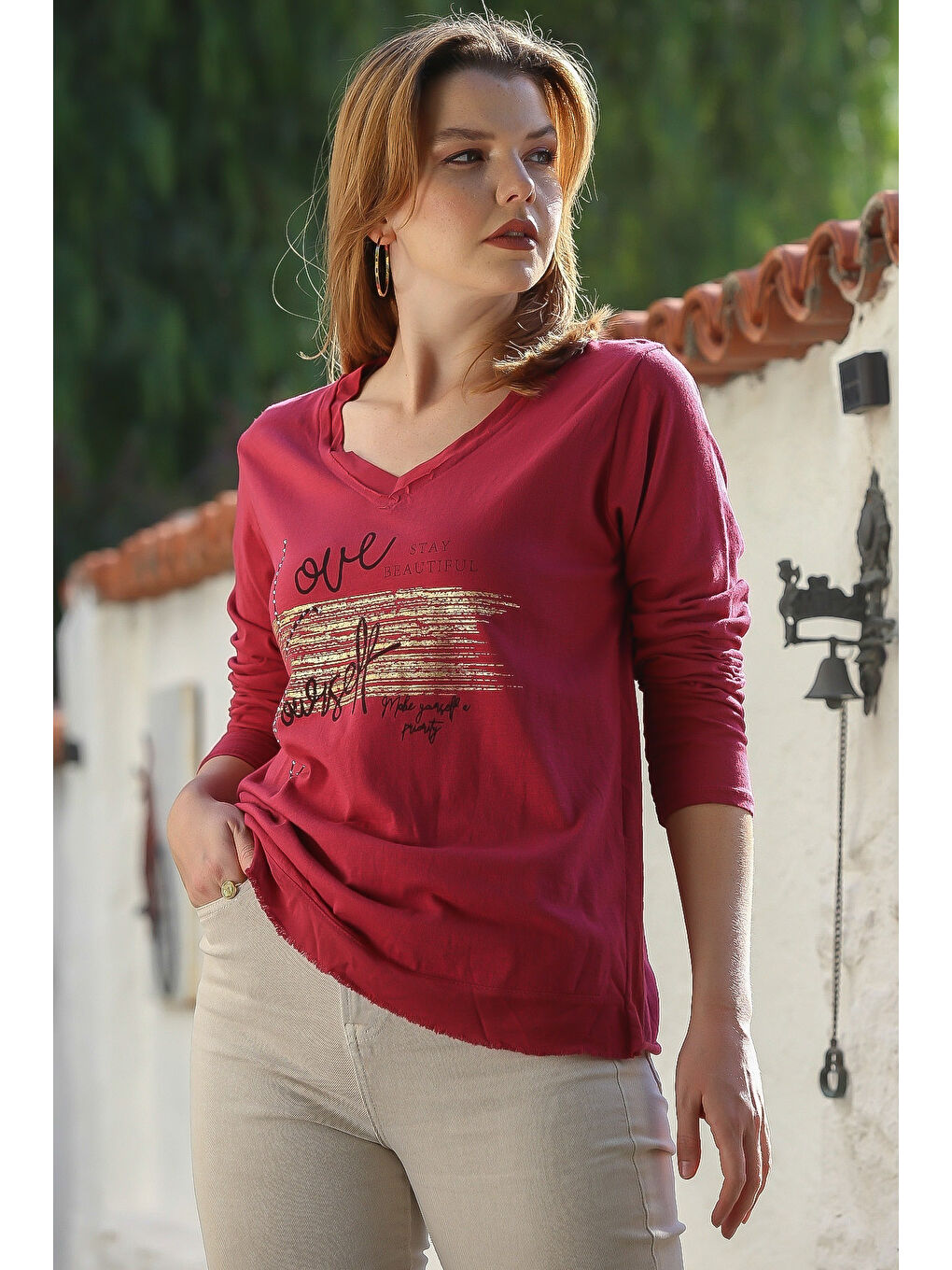 İtalyan Kırmızı V Yaka Uzun Kol Taşlı Dokuma Garnili Varak Baskılı Casual Penye Örme Bluz 70 60-3