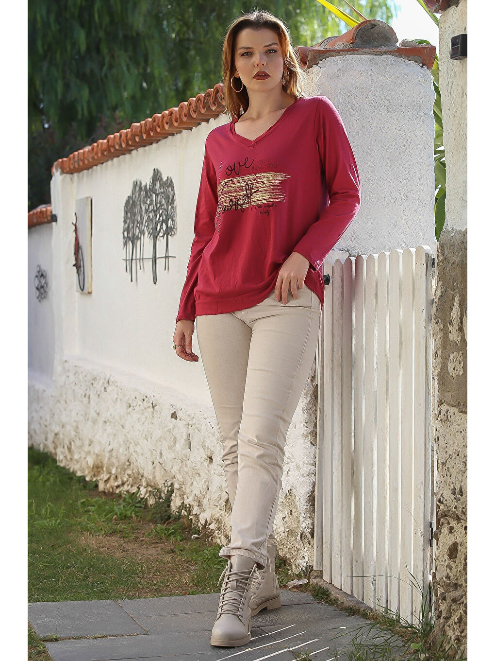 İtalyan Kırmızı V Yaka Uzun Kol Taşlı Dokuma Garnili Varak Baskılı Casual Penye Örme Bluz 70 60-4