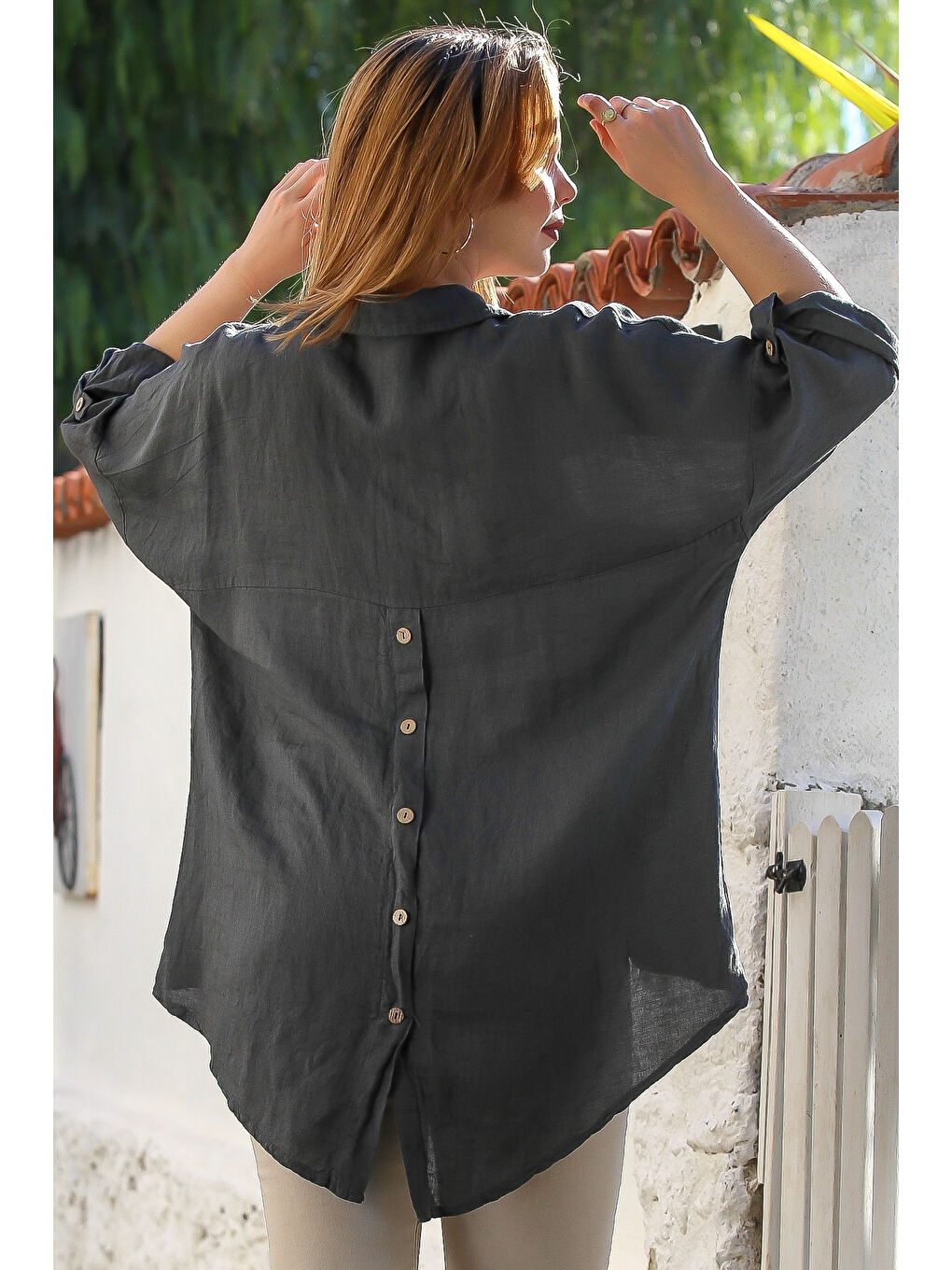 İtalyan Antrasit Gömlek Yaka Düğmeli Uzun Kollu Cepli Keten Arkası Uzun Oversize Dokuma Bluz 75 70-5