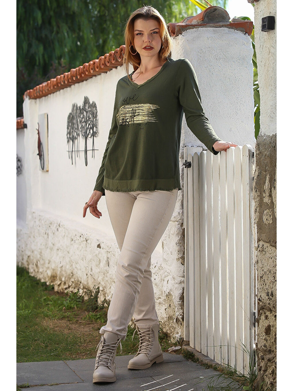 İtalyan Haki V Yaka Uzun Kol Taşlı Dokuma Garnili Varak Baskılı Casual Penye Örme Bluz 70 60-5