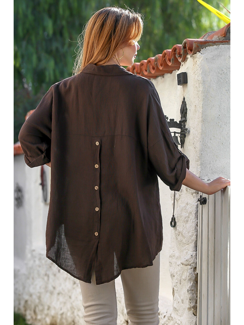 İtalyan Kahverengi Gömlek Yaka Düğmeli Uzun Kollu Cepli Keten Arkası Uzun Dokuma Bluz 75 70-1