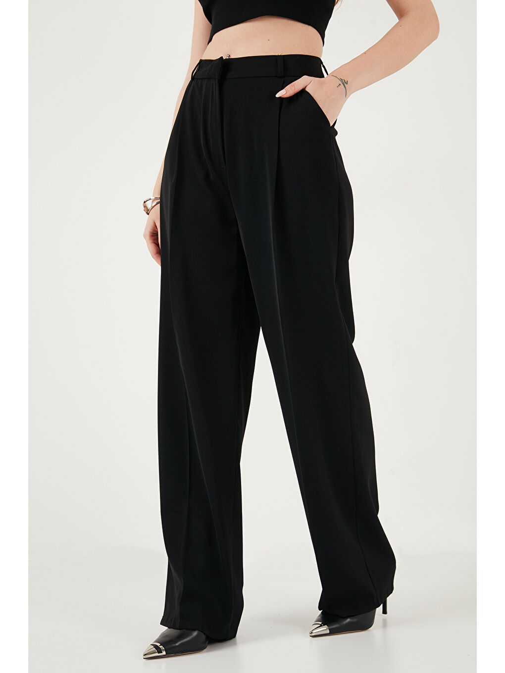 Siyah Regular Fit Yüksek Bel Düz Paça Kadın Pantolon 6923873-2